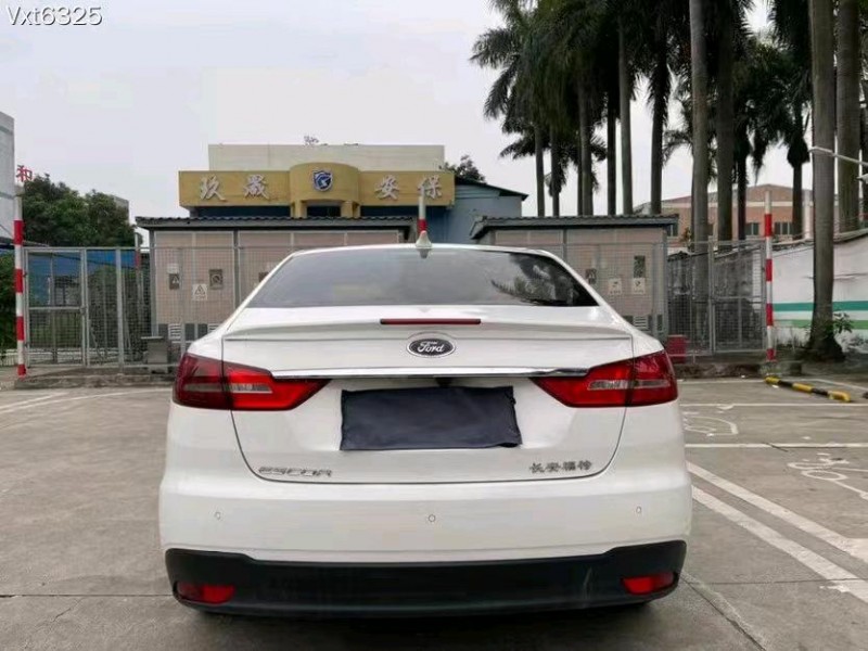 广州19年福特福睿斯9