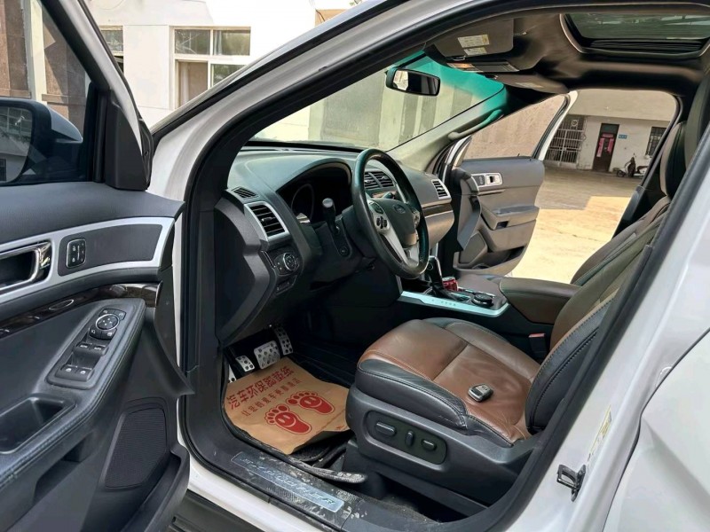 徐州15年福特探险者4