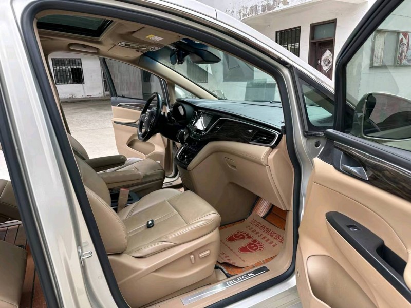 徐州17年别克GL86