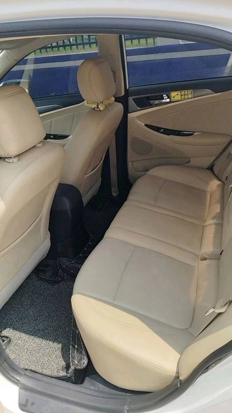 賀州16年長安汽車逸動7