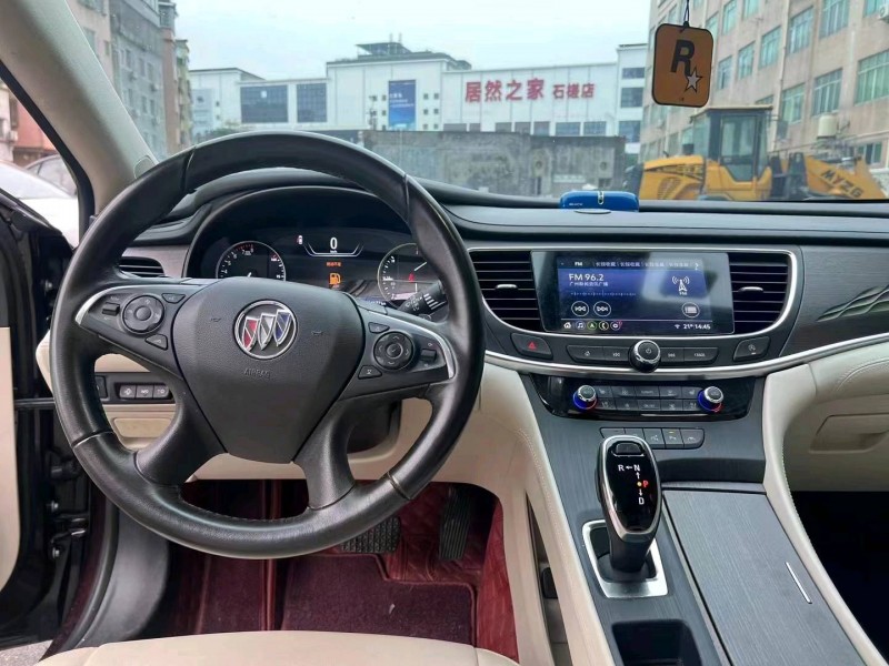 汕头22年别克君越5