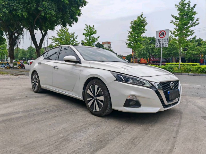 桂林21年日產天籟9