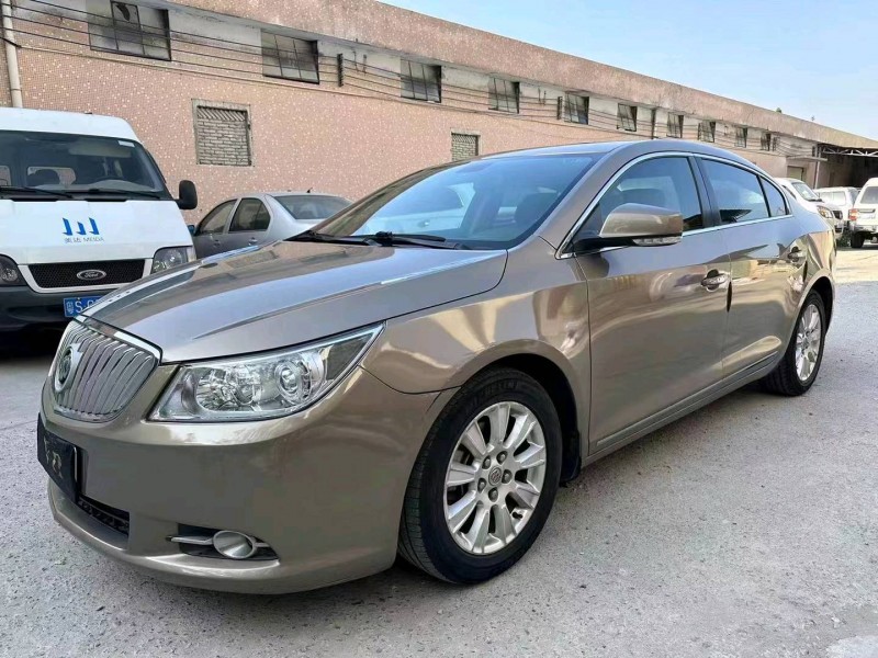 汕头13年别克君越3