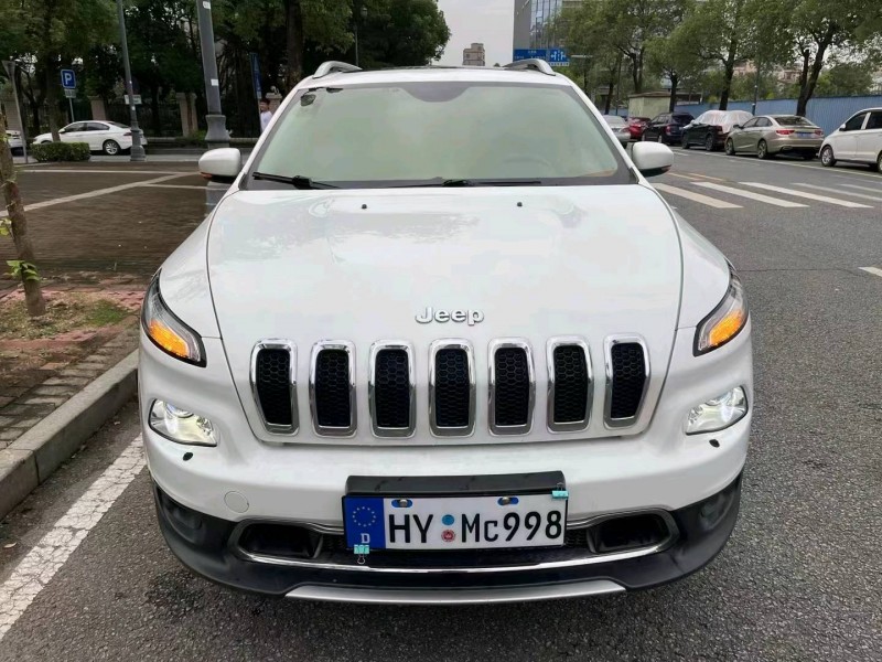 珠海19年Jeep自由光1