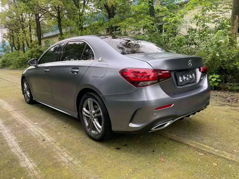 东营21年奔驰A8