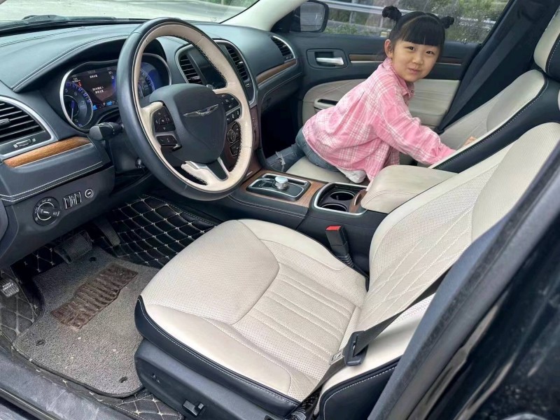 枣庄16年克莱斯勒300C8