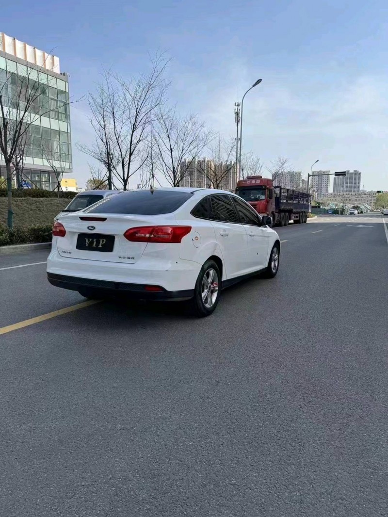 东营17年福特福克斯3