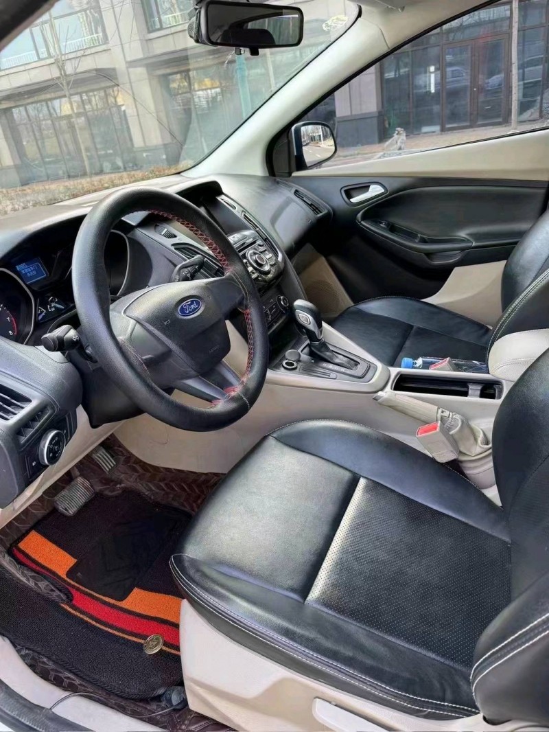 东营17年福特福克斯5