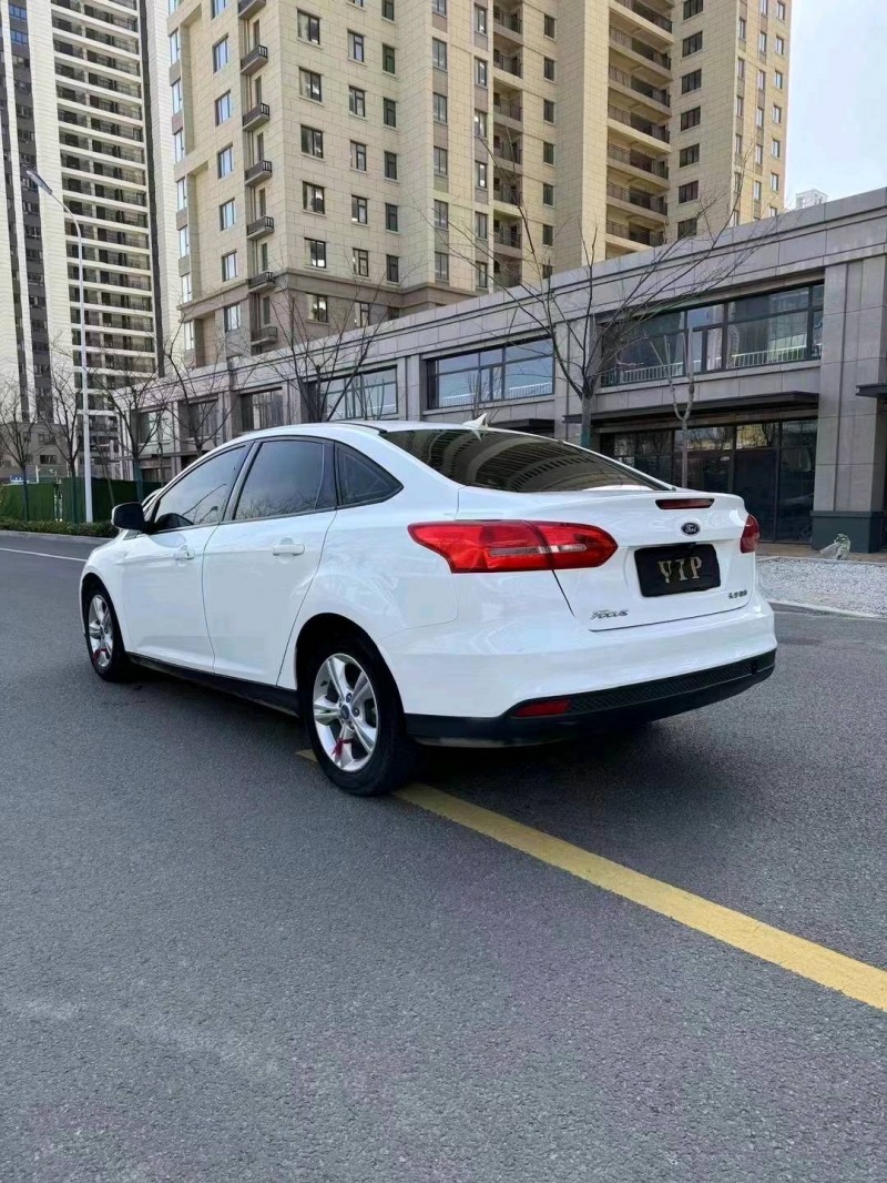 东营17年福特福克斯7