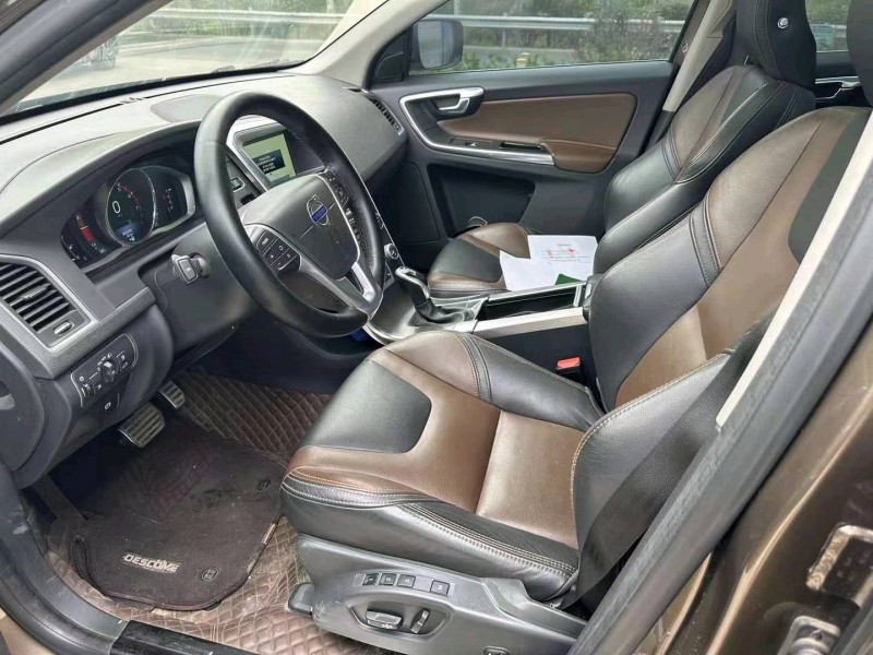 东营16年沃尔沃XC607