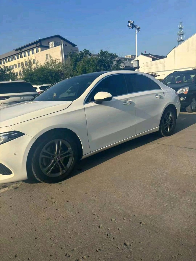 东营19年奔驰A5