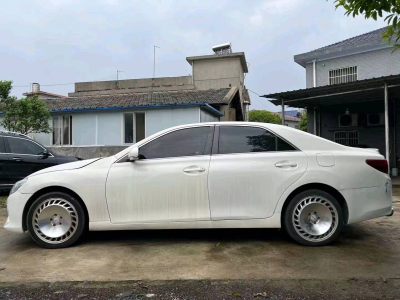 邵阳15年丰田锐志8
