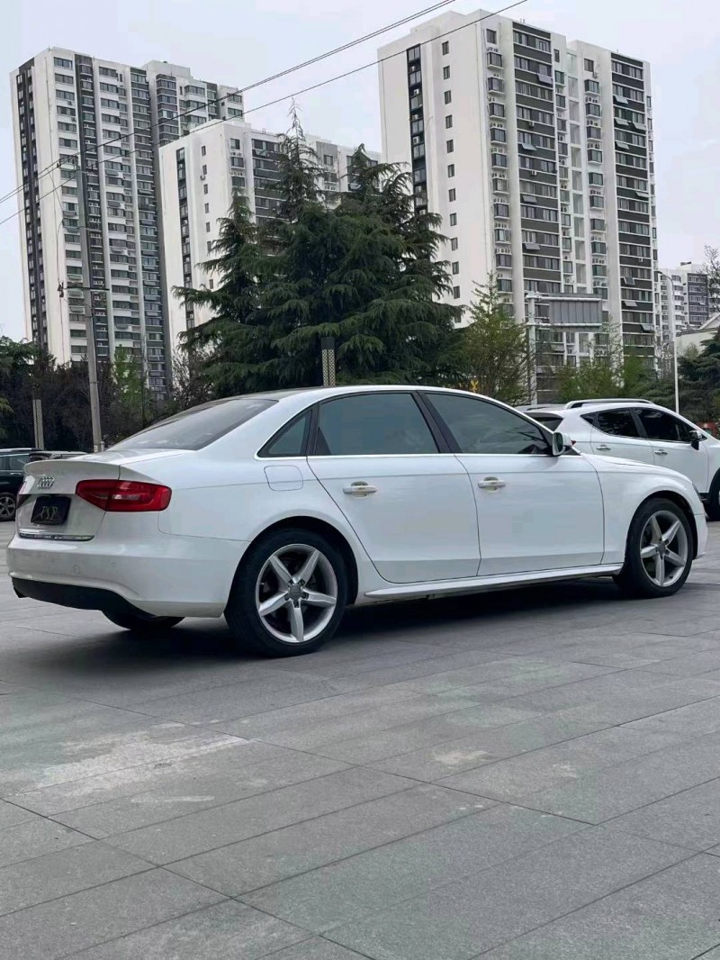 济宁14年奥迪A4L4