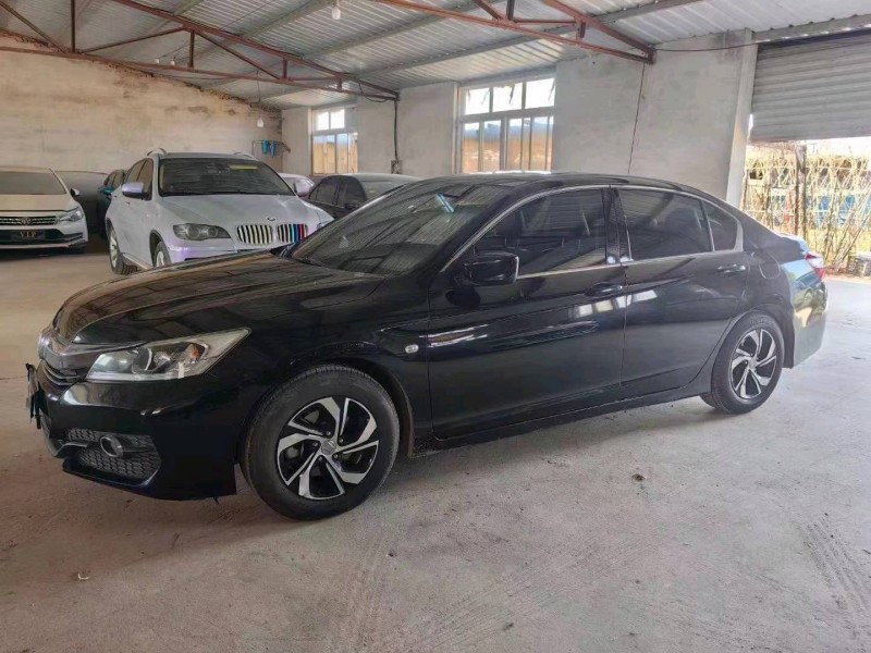 邢台18年本田雅阁2