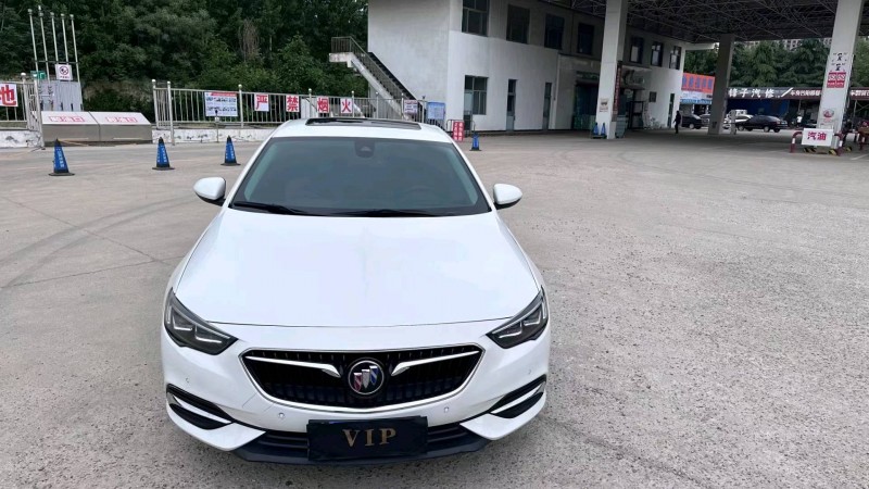 东营17年别克君威1