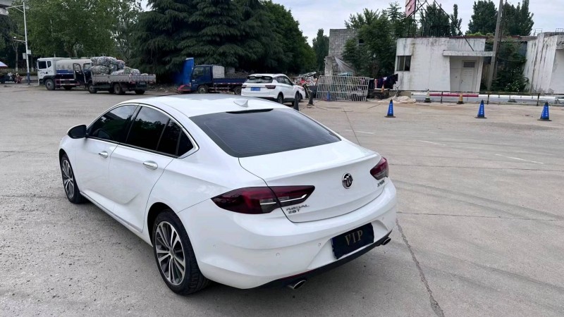 东营17年别克君威7