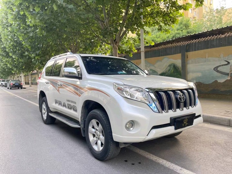 郑州17年丰田普拉多2