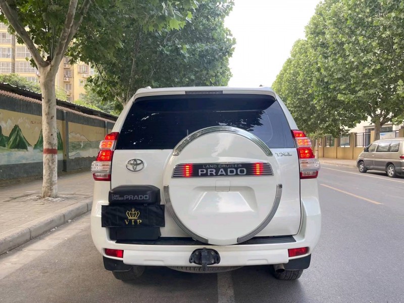 郑州17年丰田普拉多9