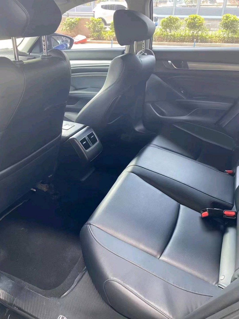 广州20年本田雅阁6