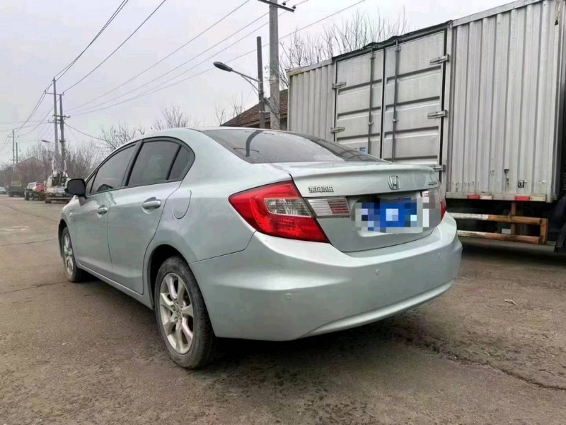 青岛11年本田思域7