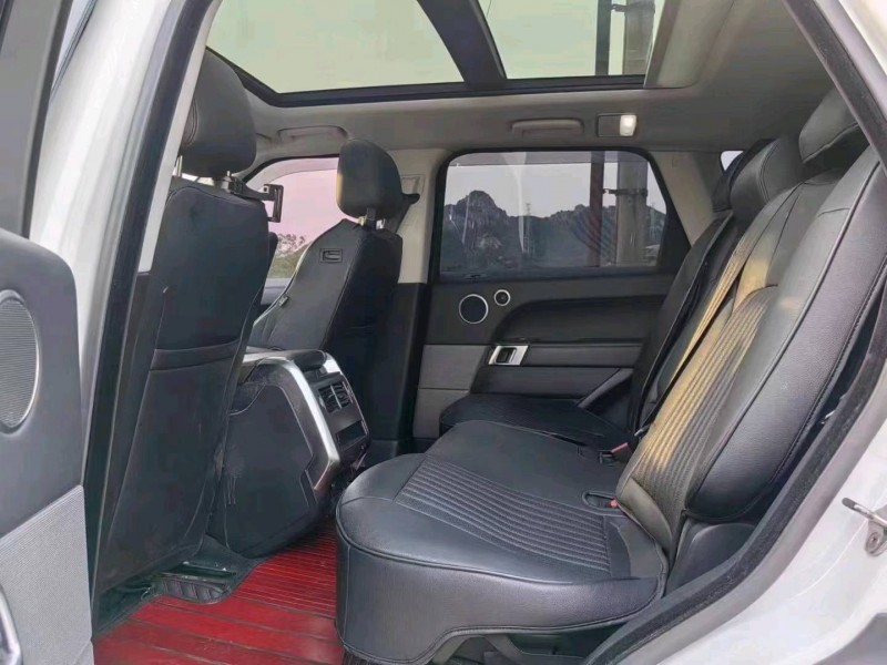 青岛17年路虎揽胜运动5