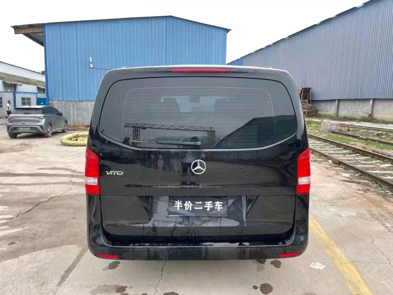 郑州18年奔驰威霆7