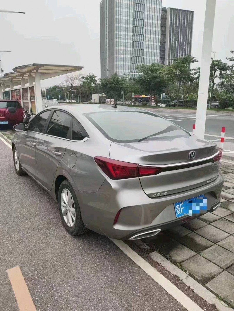 北海21年長安汽車逸動8