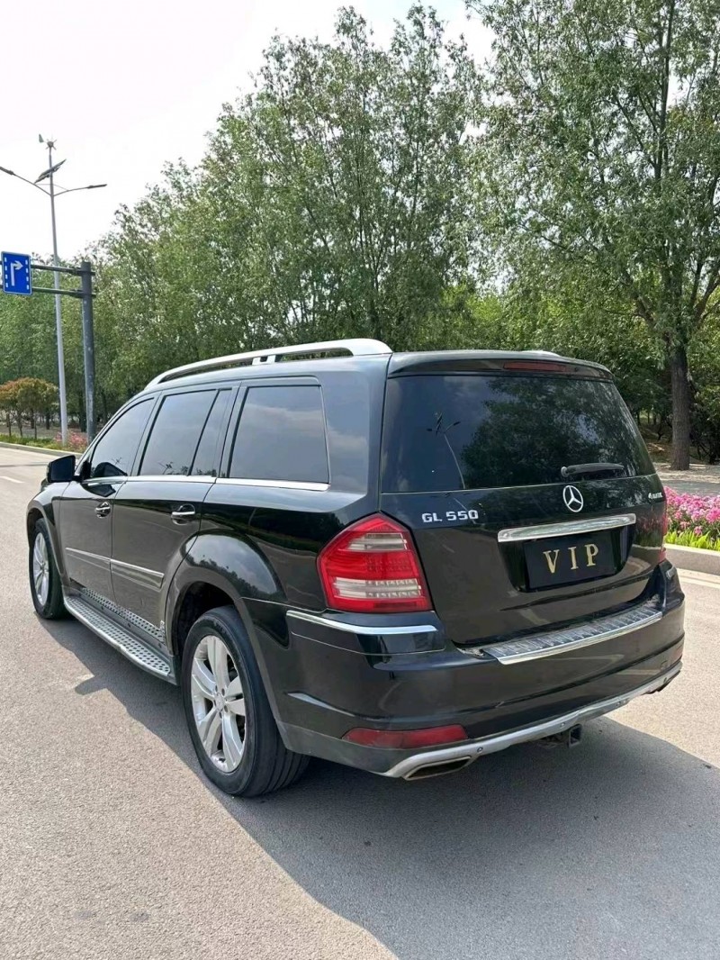 枣庄13年奔驰GL8