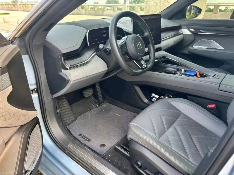 廣州22年極氪汽車0016