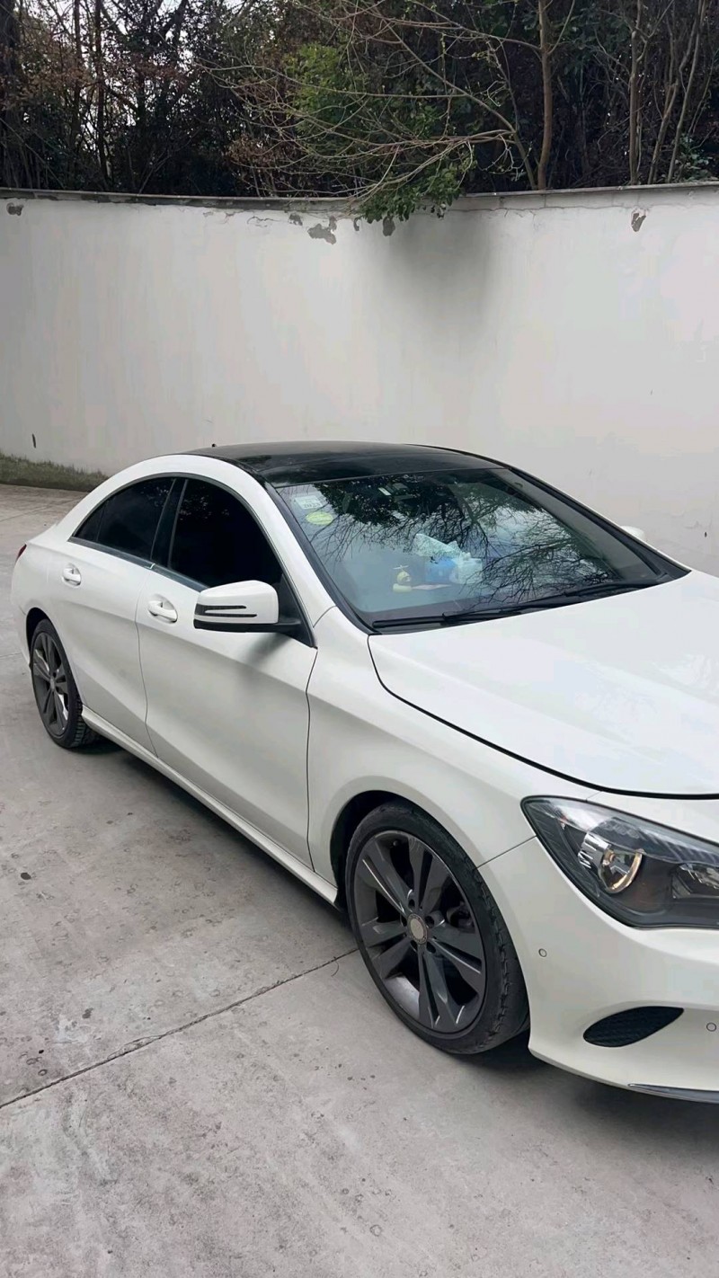徐州17年奔驰GLA3