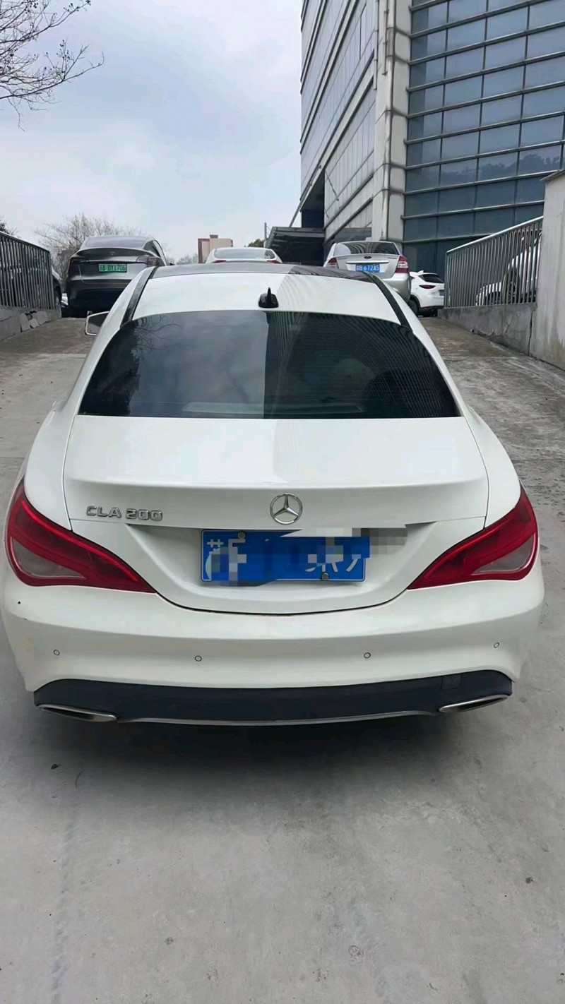 徐州17年奔驰GLA9