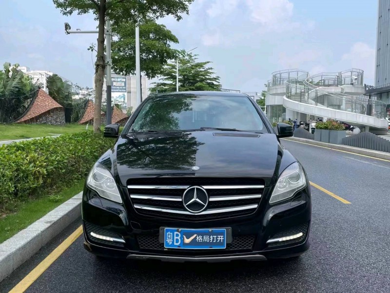 广州13年奔驰R1