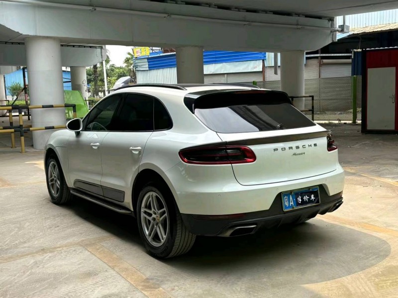 广州15年保时捷Macan8