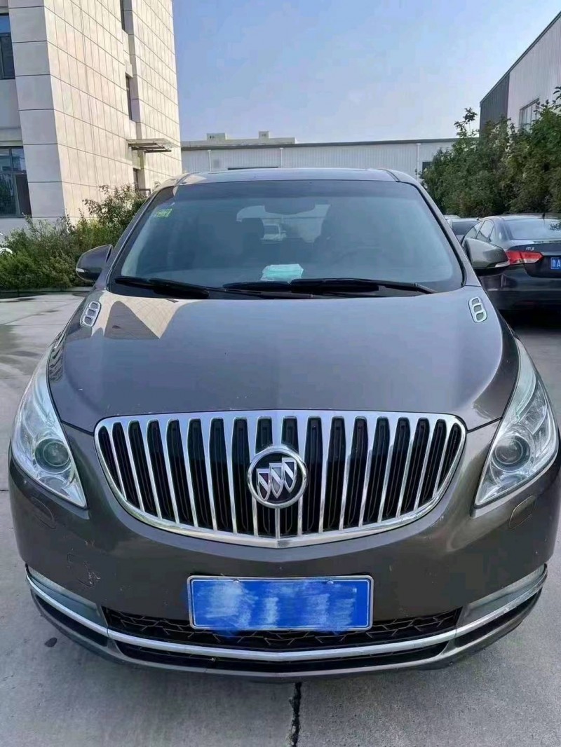 济南13年别克GL81