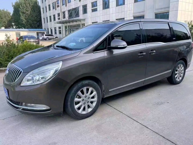 济南13年别克GL82