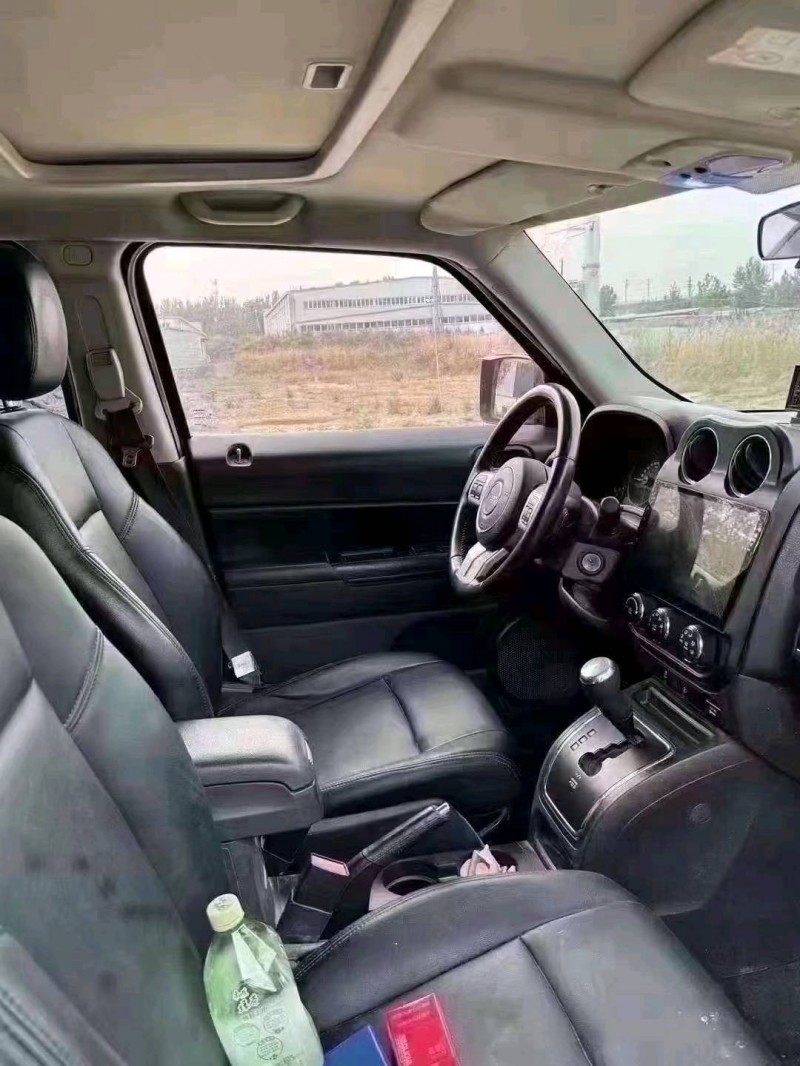 济南13年Jeep自由客6