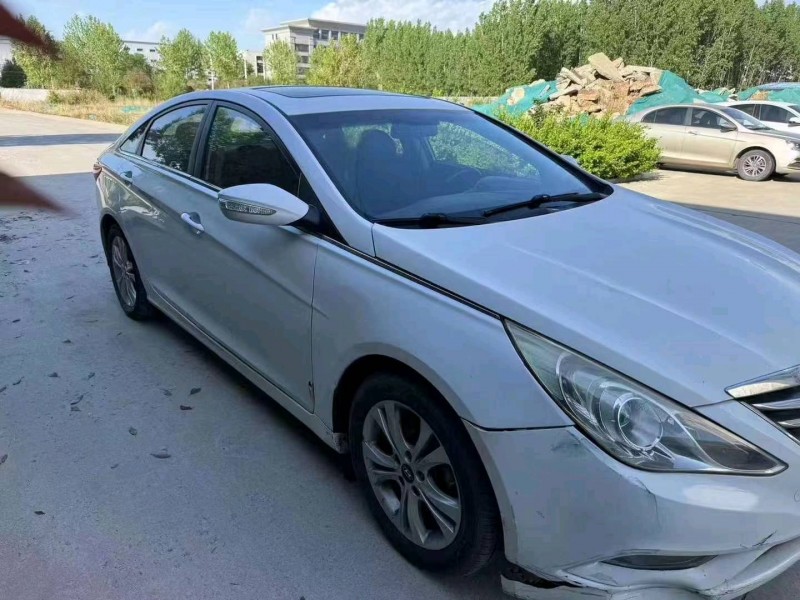 济南11年现代索纳塔八2