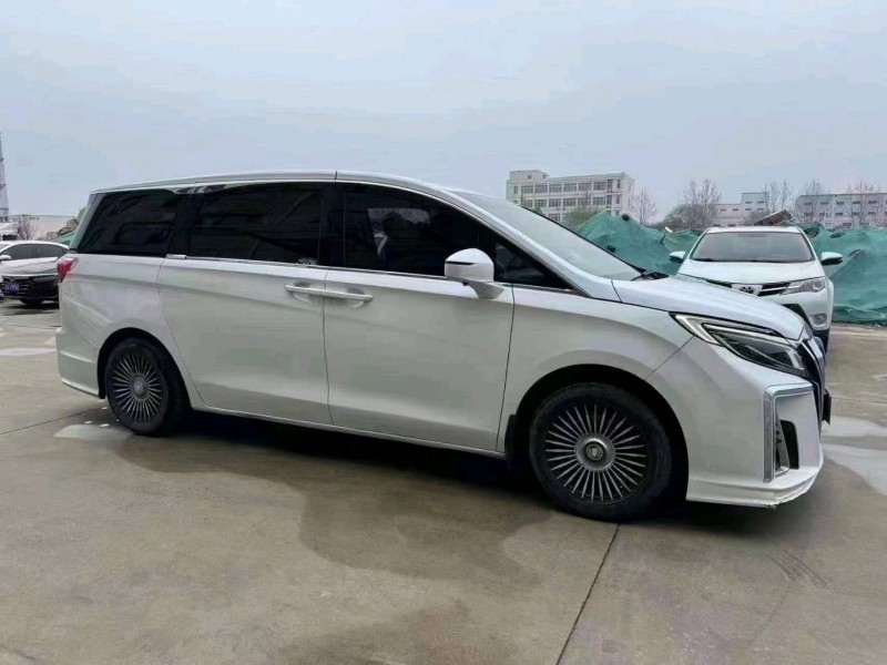 济南19年别克GL83