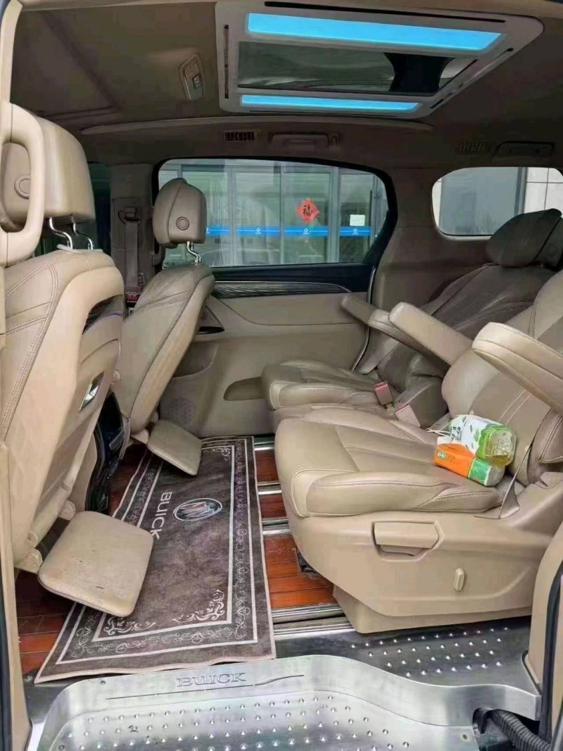 济南19年别克GL86