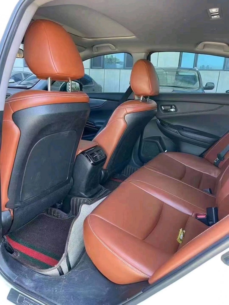 济南17年本田思铂睿4