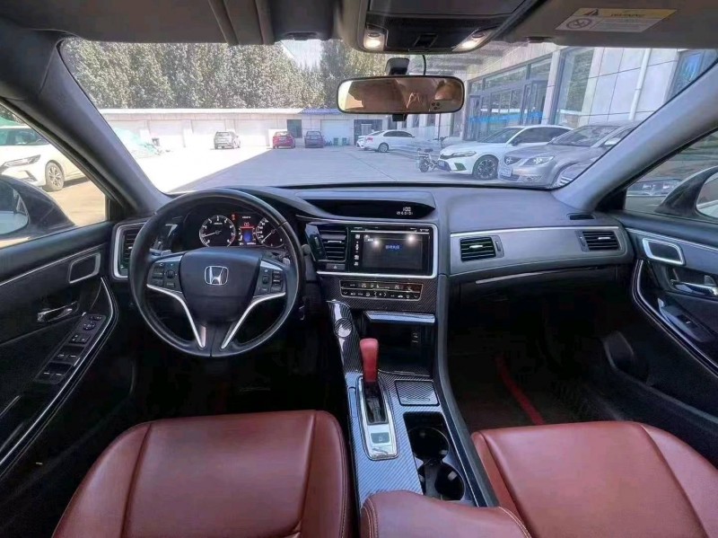 济南17年本田思铂睿6