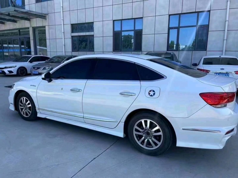 济南17年本田思铂睿8