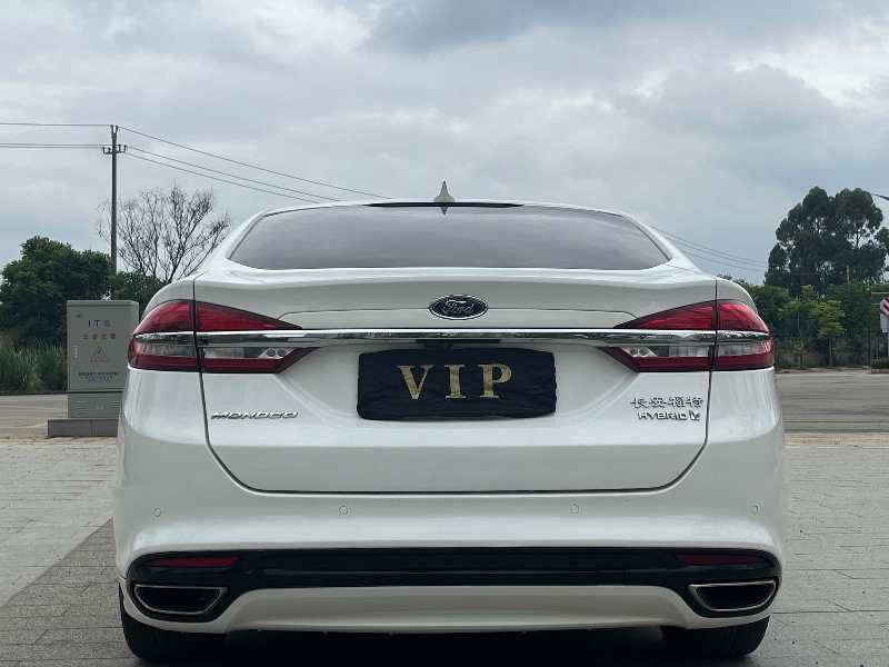 成都17年福特蒙迪欧8