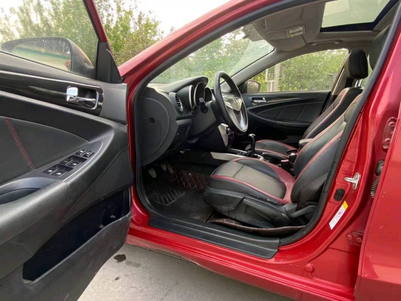 郑州15年长安汽车逸动9