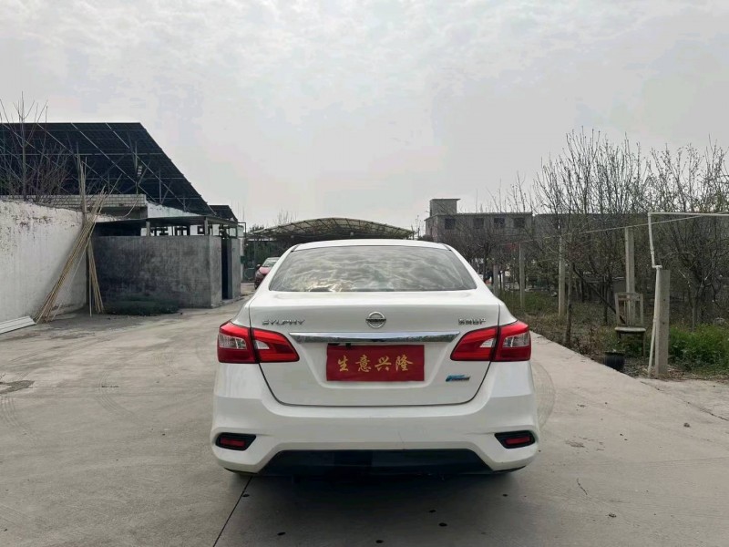 郑州17年日产轩逸4