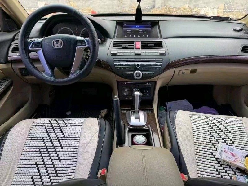 石家庄13年本田雅阁4