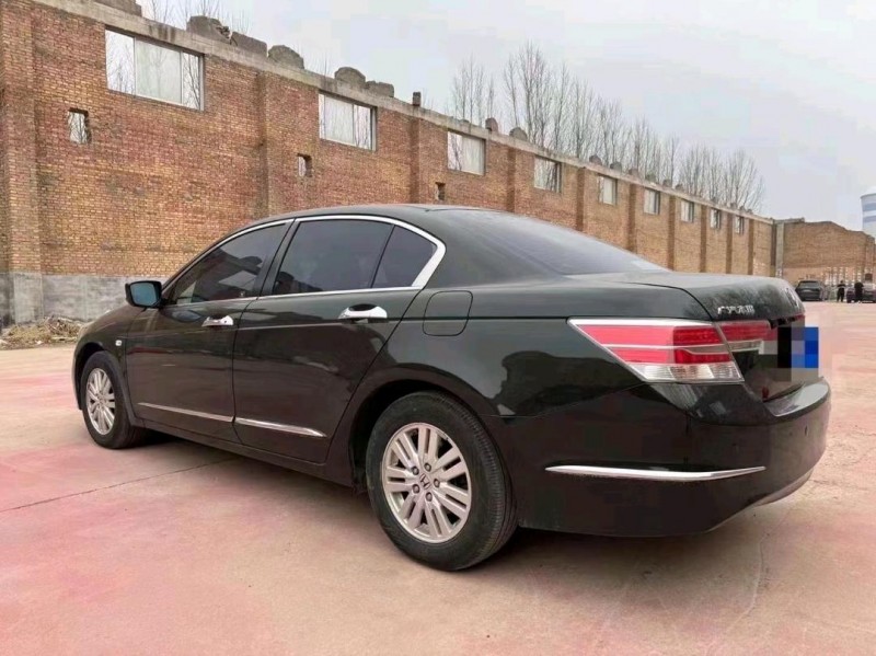 石家庄13年本田雅阁7