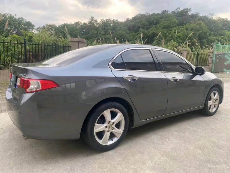 汕头10年本田思铂睿9