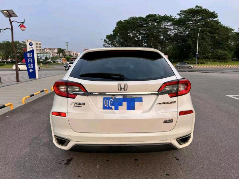 汕头17年本田冠道7