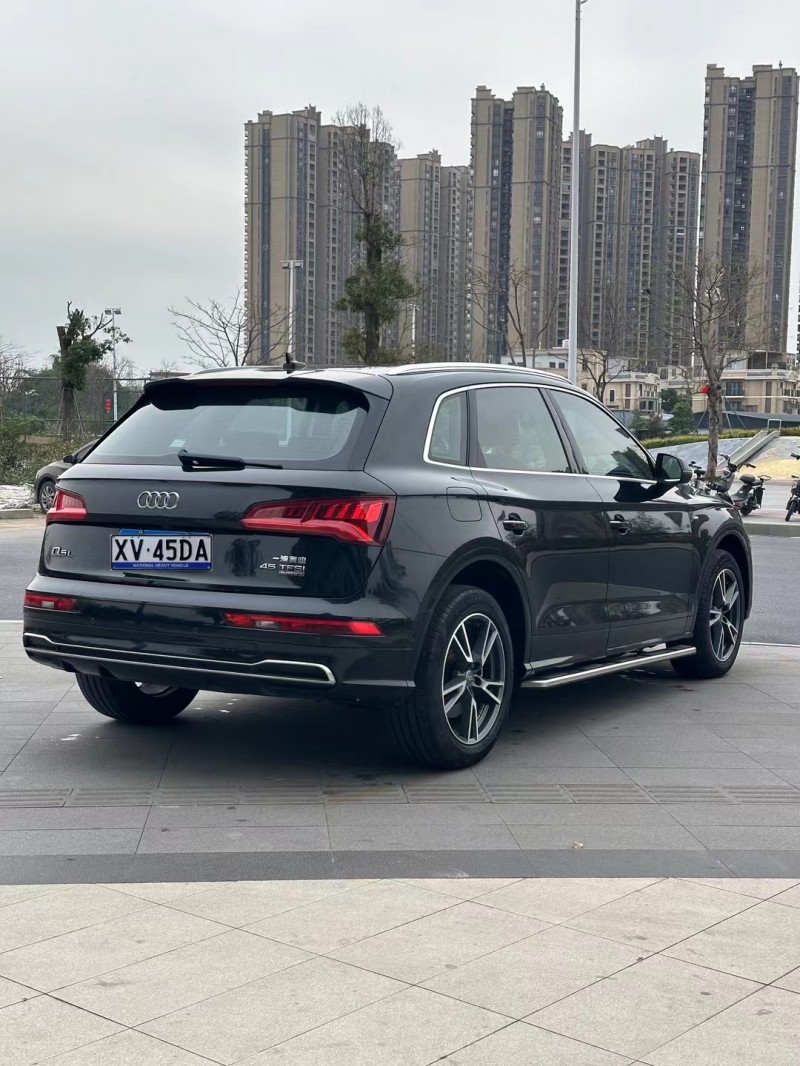 东莞20年奥迪Q58